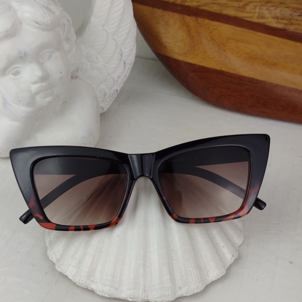 Black Ombre Tortoise Shell Like Lightweight Polymer Cat Eye Sunglasses NWOT